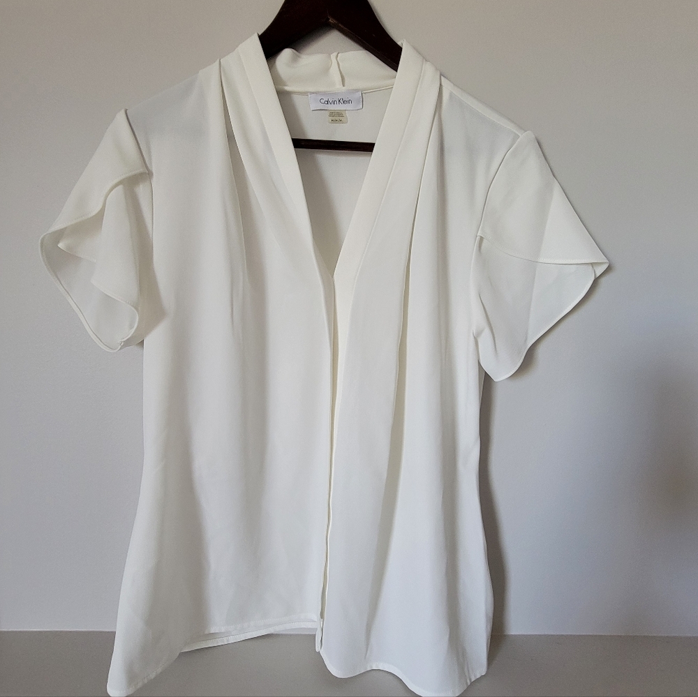 Calvin Klein Women's Cream Blouse M